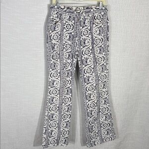 Vintage 1960’s Levi’s Big E Flare Retro Printed High Rise Jeans For‎ Gals 29